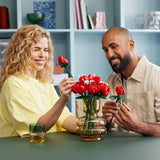 LEGO Botanicals Le Bouquet de Roses - Fleurs Artificielles - Set de Construction pour Adulte - Cadeau pour Femme ou Homme Passionné(e) de Plantes - Accessoires de Décoration de Noël 10328